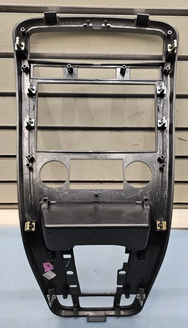 🔥07-09 Chevrolet Equinox Center Dash Radio Climate Bezel Surround Trim silver