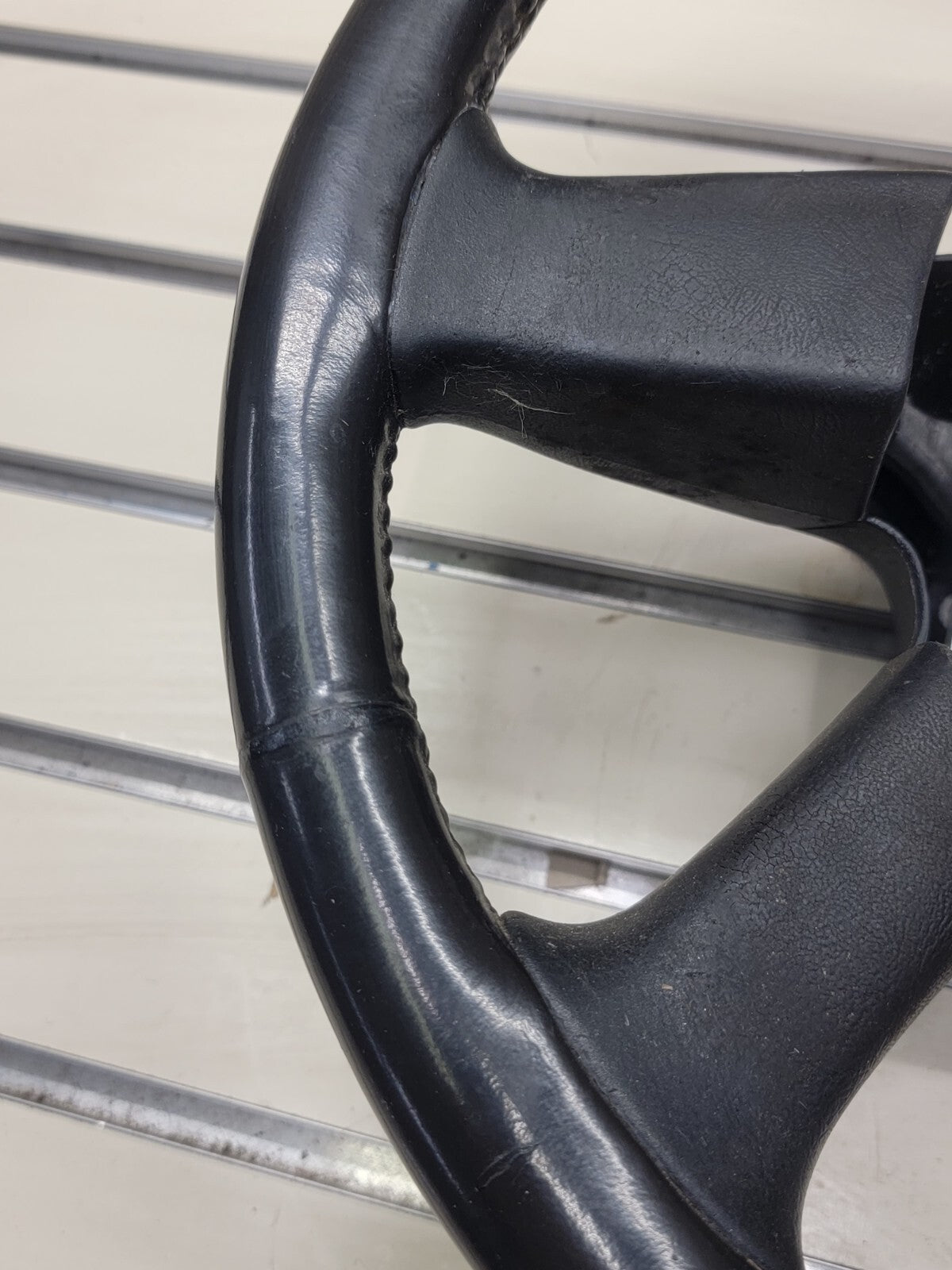 🔥03-06 SILVERADO SIERRA YUKON TAHOE SUBURBAN STEERING WHEEL LEATHER BLACK