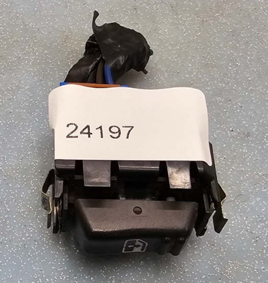 🔥02-05 TRAILBLAZER REAR RIGHT PASSENGER POWER WINDOW DOOR SWITCH BLACK