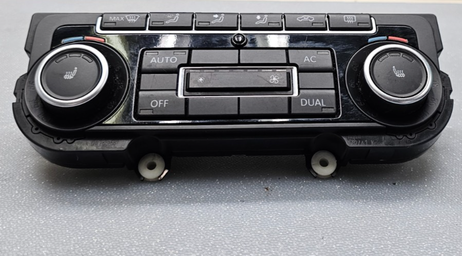 10-14 Volkswagen GOLF Dash AC Heater Temperature Climate Control Air Conditioner