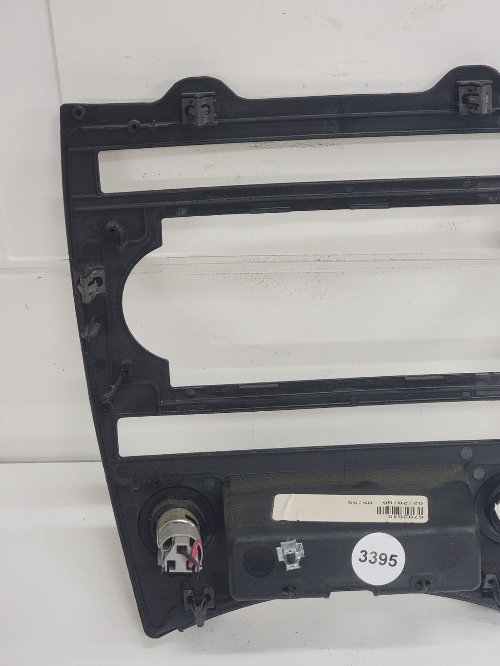 🔥2005-2006 JEEP GRAND CHEROKEE DASH PANEL RADIO SURROUND TRIM BEZEL OEM B70