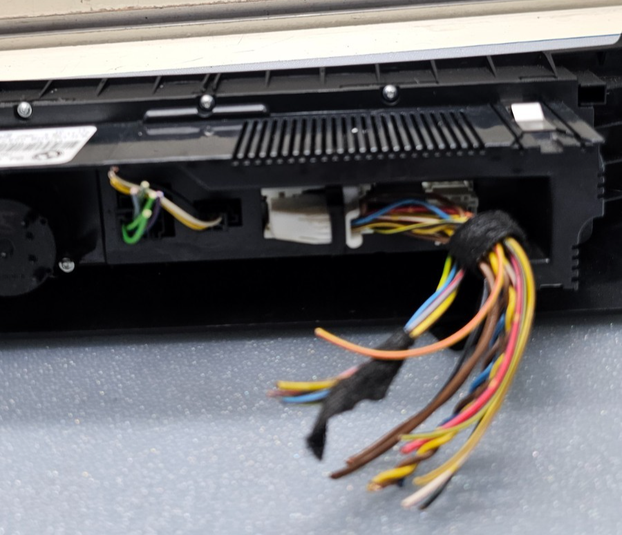 🔥04-10 BMW X3 FRONT CENTER HVAC CLIMATE TEMPERATURE CONTROL UNIT BEZEL OEM