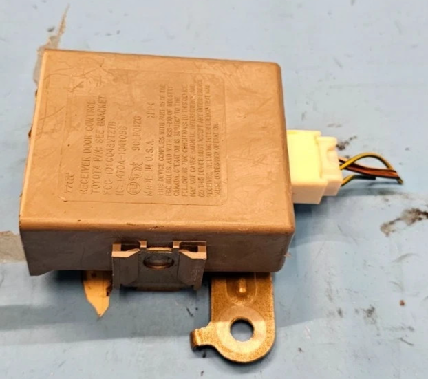 🔥03-08 Toyota Corolla matrix Receiver Door Control Module Computer Assembly OEM