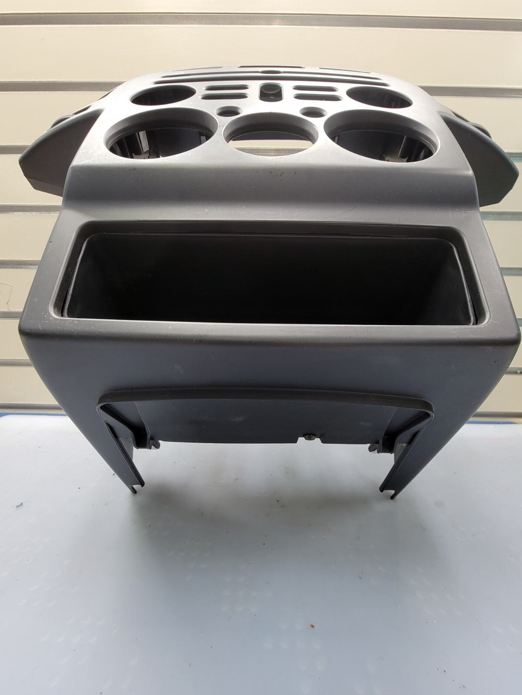 🔥2006-2008 MITSUBISHI ENDEAVOR Dash Trim Central Radio Climate Bezel Black
