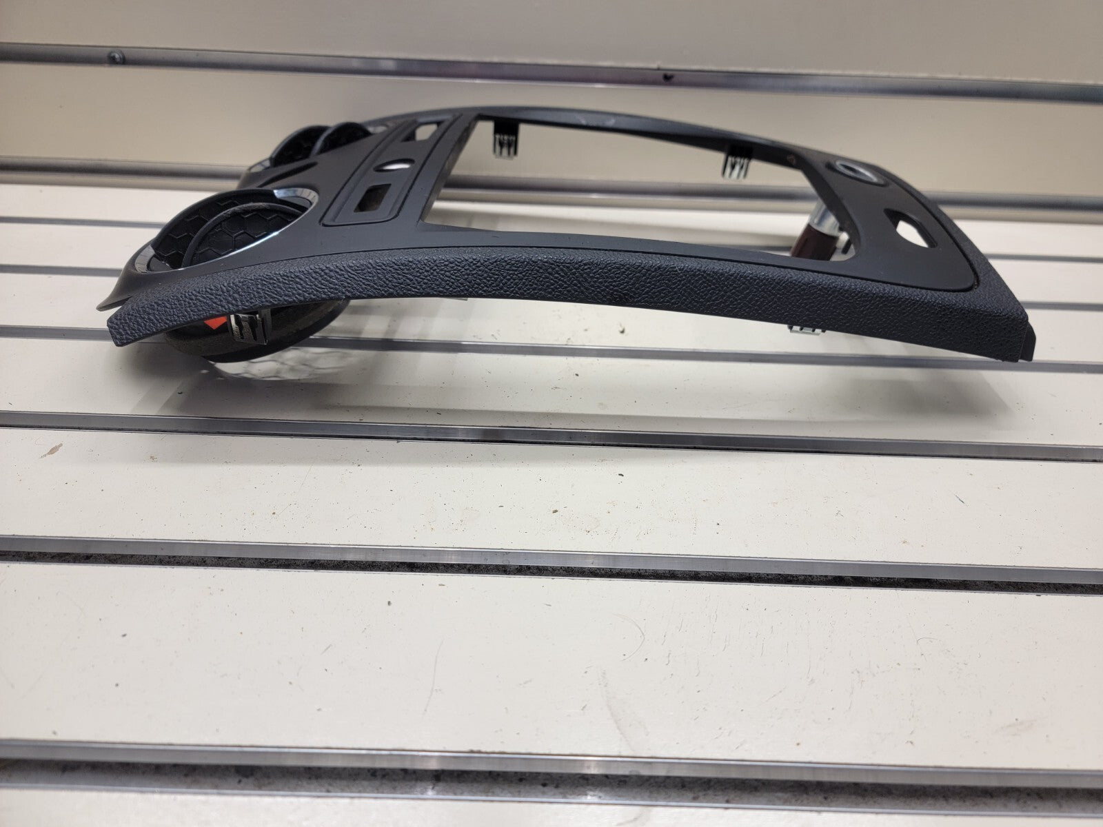 🔥2006-2011 Chevrolet HHR Center Dash Radio Trim w Vents B37 black