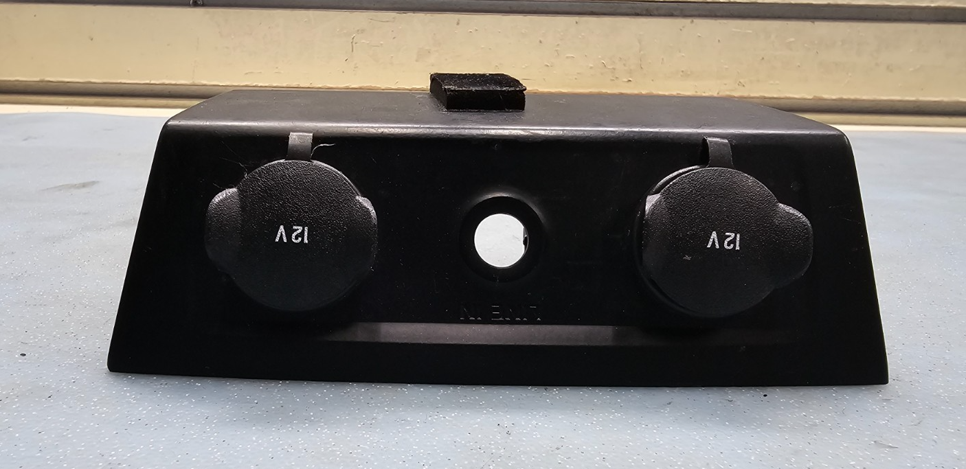 🔥08-11 Ford Focus Dash Power Outlet Cigarette lighter 12V Panel Trim BLACK