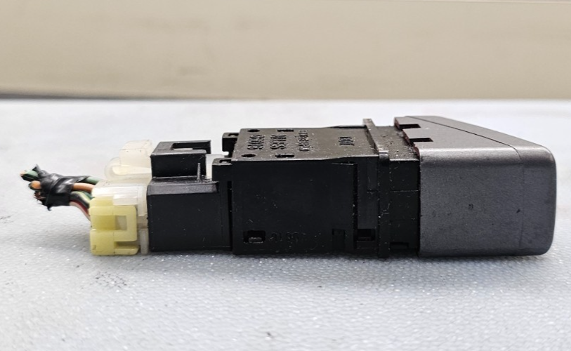 🔥00-04 Nissan Almera Maxima Hazard Warning Switch Button Silver