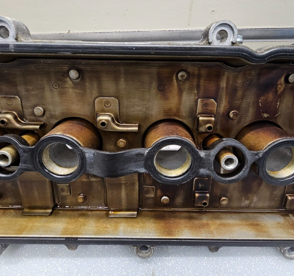 🔥2000-2008 TOYOTA COROLLA ENGINE VALVE COVER/TC