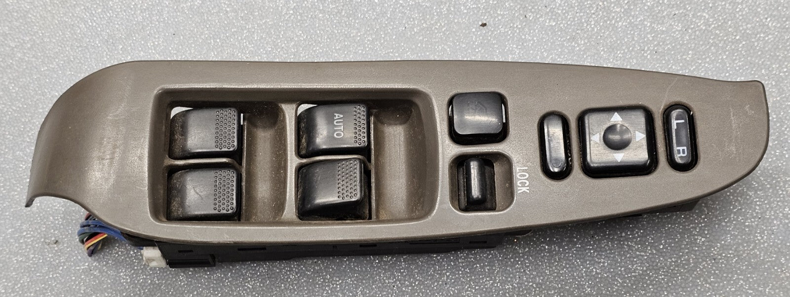 🔥00-04 Legacy Outback Left Driver Master Window Door Control Switch Bezel Black