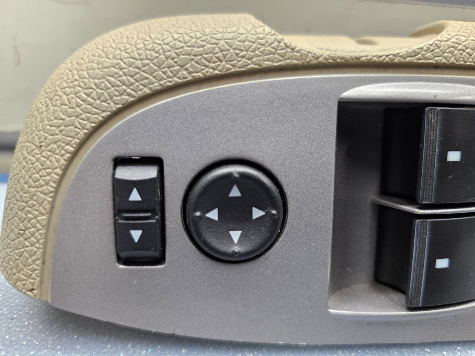 🔥07-10 SILVERADO SIERRA MASTER LEFT DRIVER POWER WINDOW SWITCH TAN/GRAY WS47