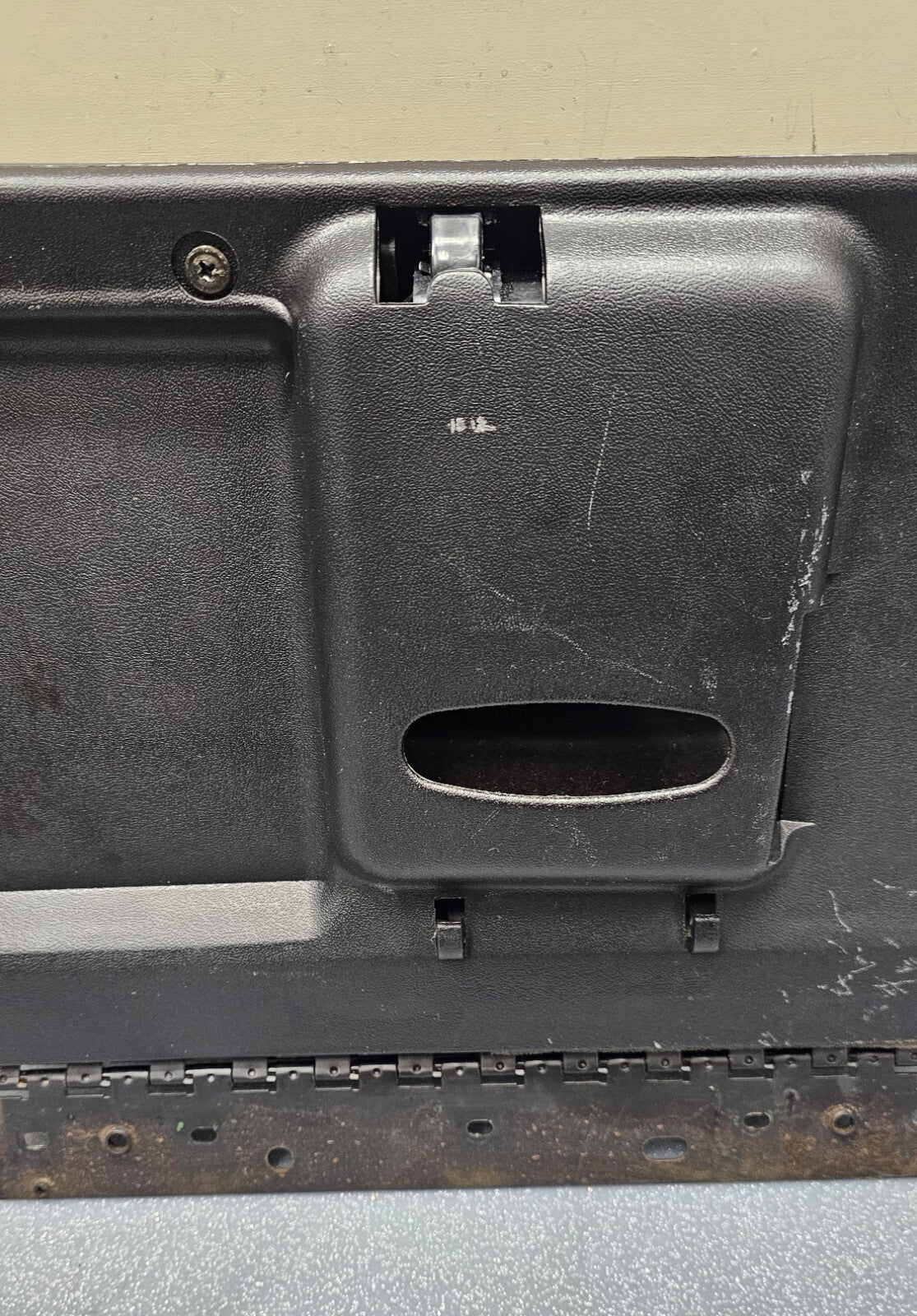 🔥00-02 Chevrolet Cavalier Glove Box Door w/Latch DARK GRAY USED