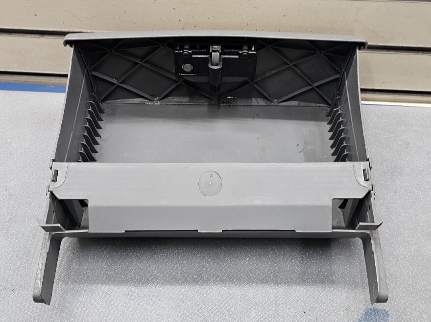 🔥01-07 CARAVAN TOWN COUNTRY DASH GLOVE BOX COMPARTMENT LID COVER ASSEMBLY GRAY