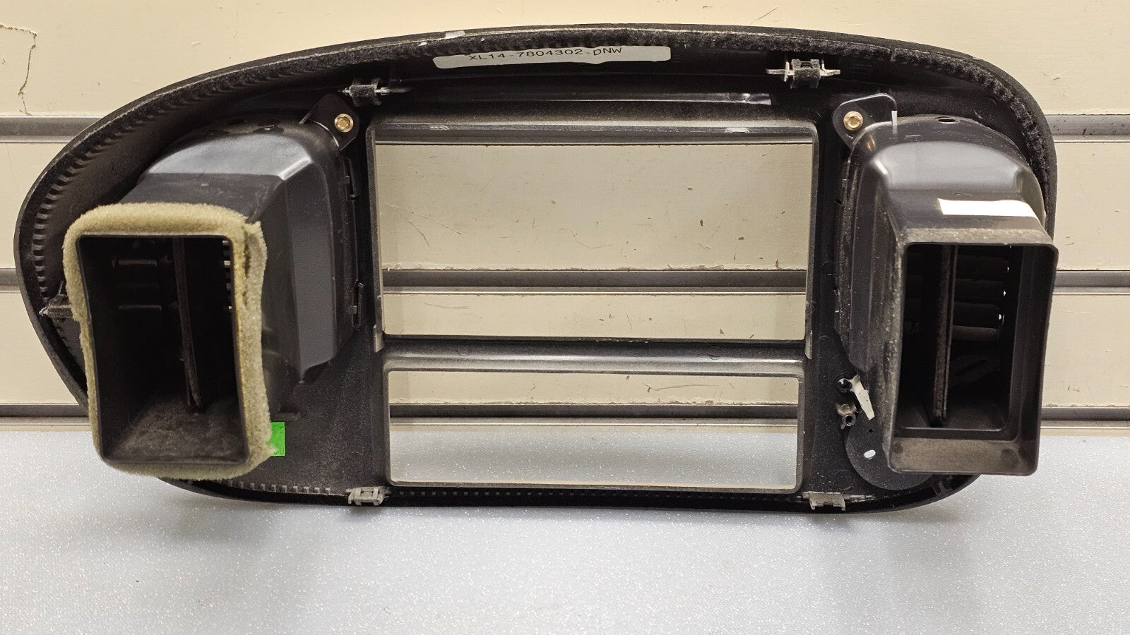 🔥97-03 Ford F150 Center Dash AM FM Radio Climate Trim Stereo BEZEL Panel Tan