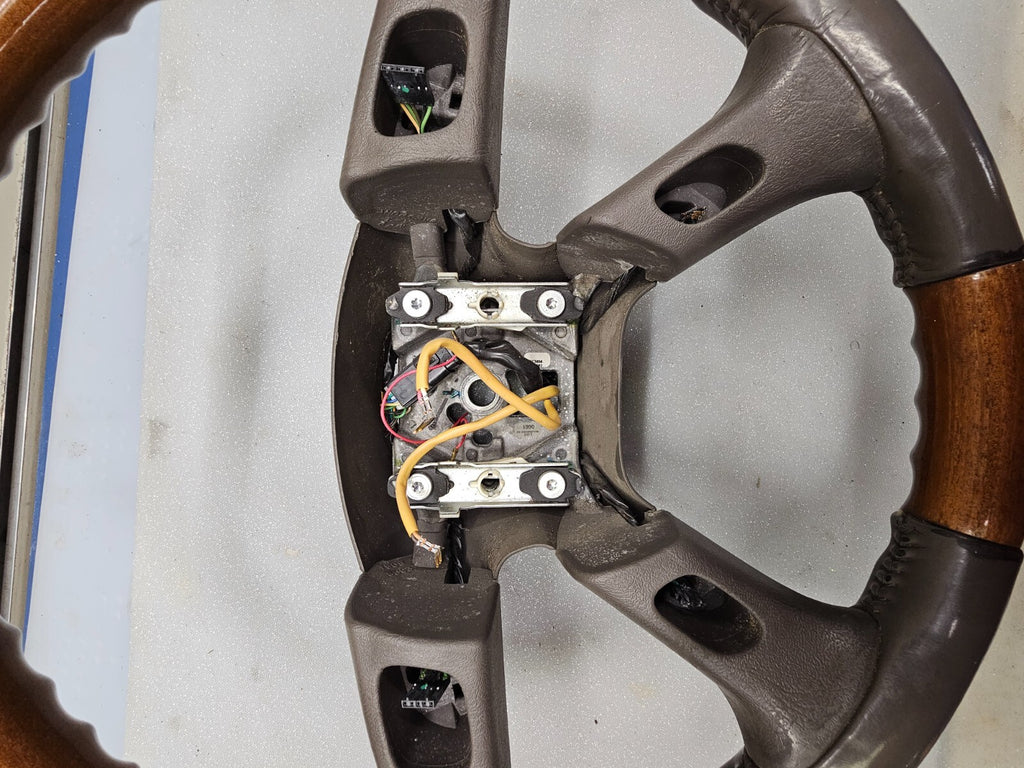 03-06 Chevrolet Tahoe Suburban Yukon Escalade Steering Wheel Column GEAY OEM