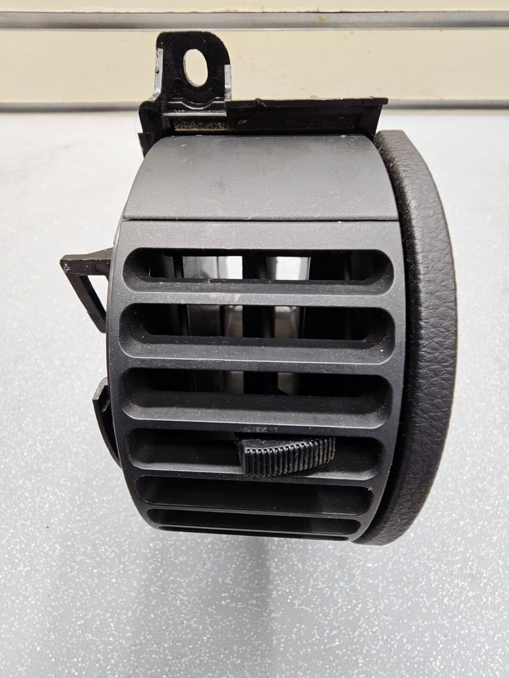 🔥03-06 INFINITI G35 COUPE MIDDLE DASH AIR VENT HEATER CONDITIONING OEM
