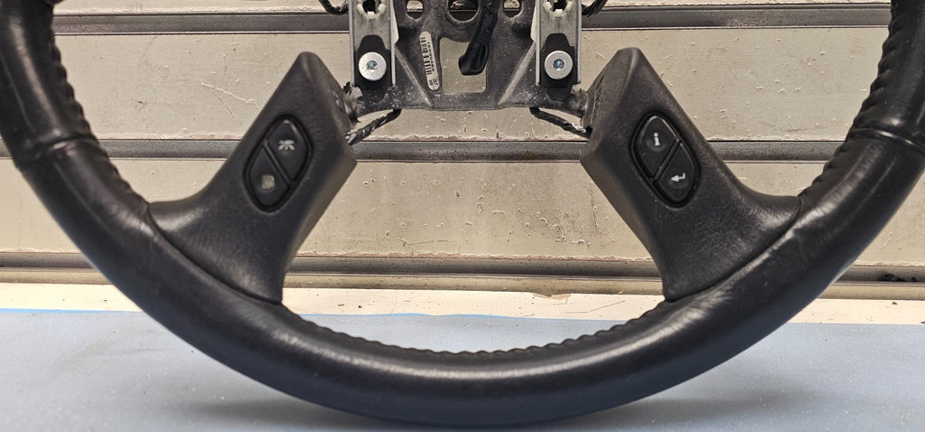 🔥03-06 SILVERADO SIERRA YUKON TAHOE SUBURBAN STEERING WHEEL LEATHER BLACK