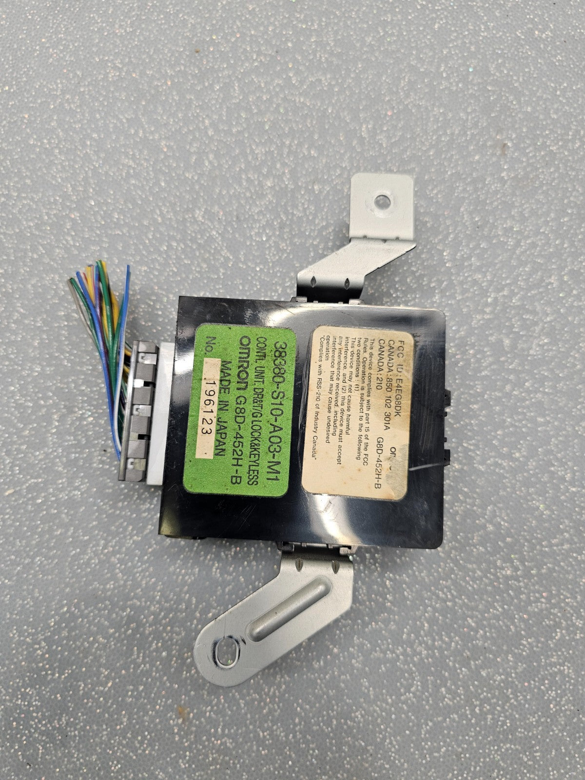 97-01 Honda CR-V Front Left Driver Door Control Keyless Module Unit Sensor Relay