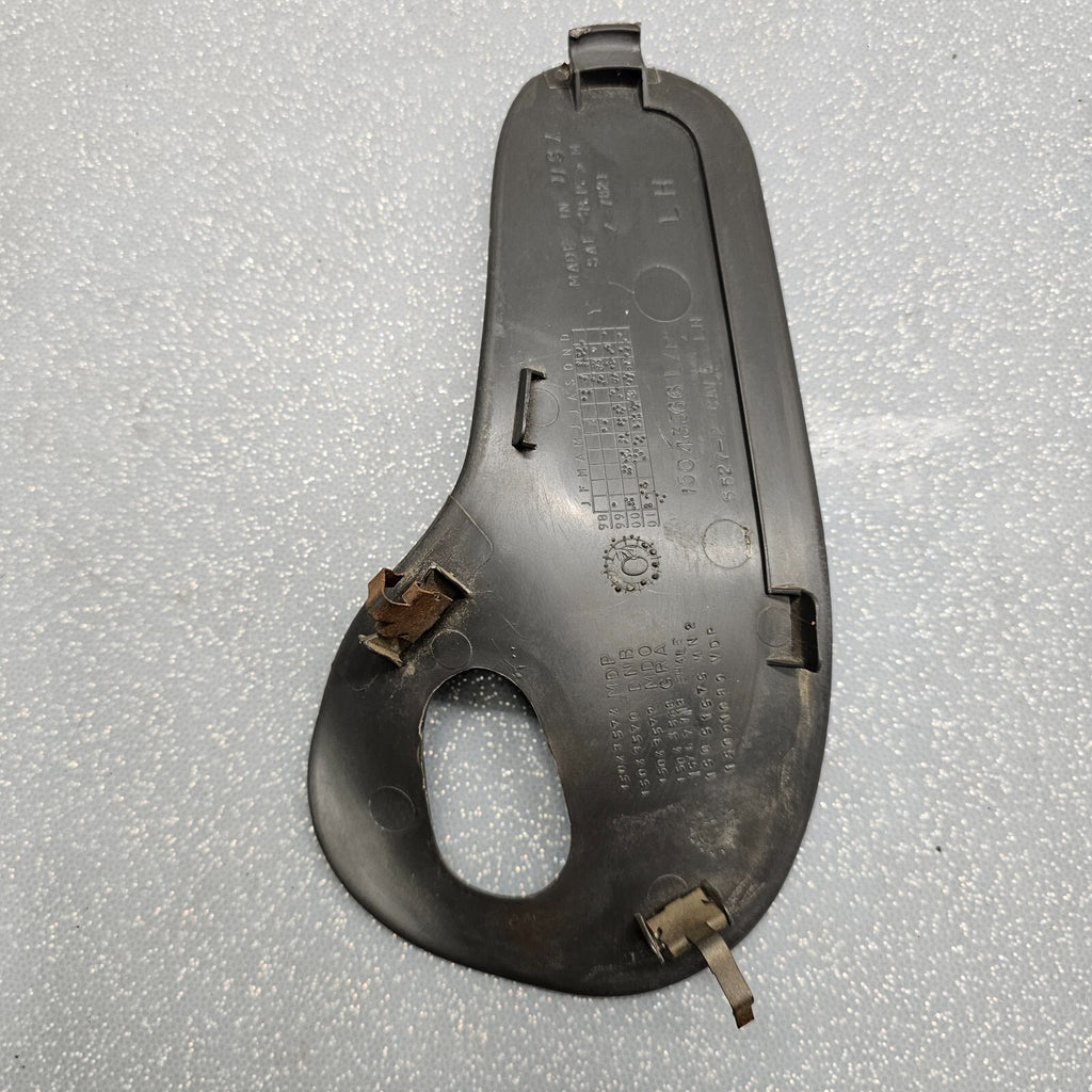 03-06 SILVERADO SIERRA TAHOE LEFT FRONT INTERIOR DOOR PANEL HANDLE COVER PEWTER