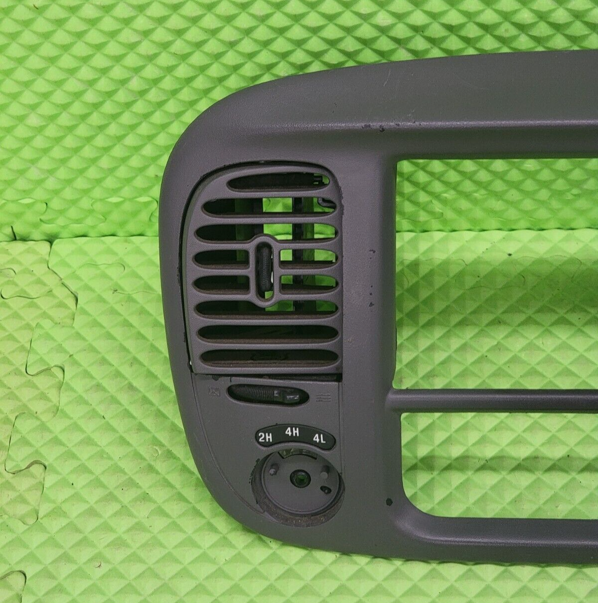 🔥1997-2003 Ford F150 Center Dash Radio Climate BEZEL Trim Panel Line Gray B1