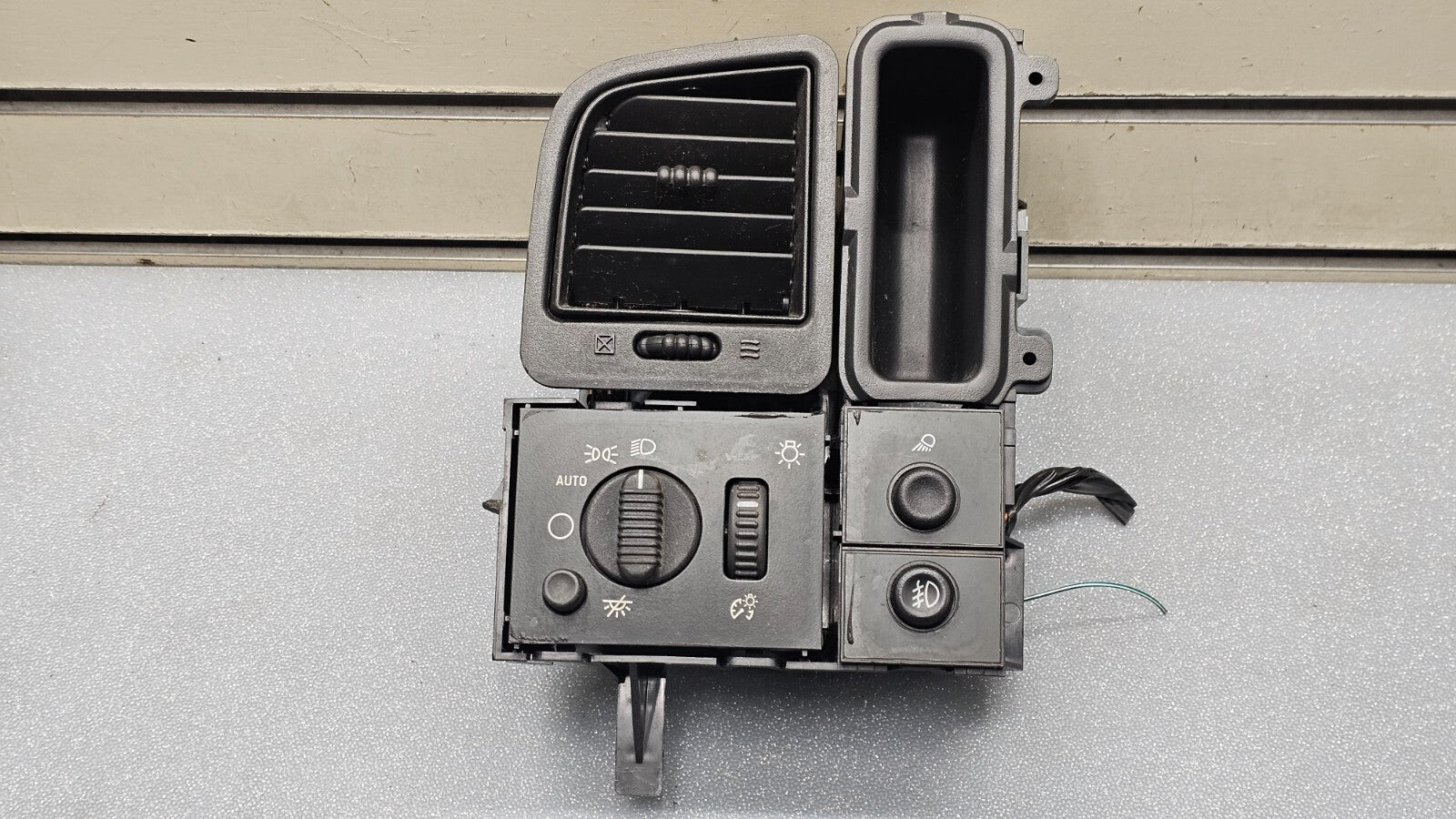 🔥99-06 Chevy Silverado Sierra Headlight Switch left Driver Air Vent Black HS19