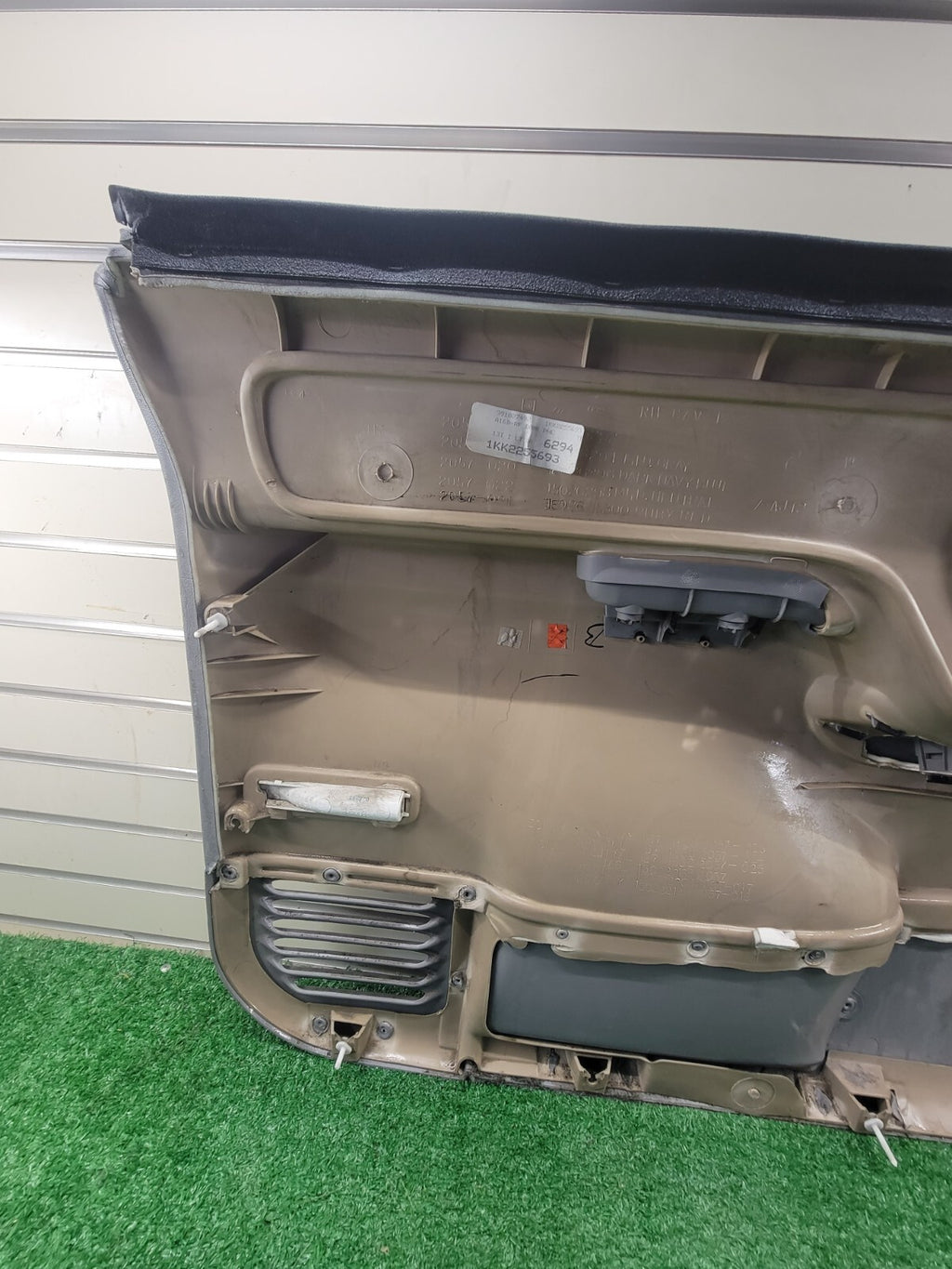 🔥95-99 Chevy GMC Silverado C/K DOOR PANEL Front Passenger Right Gray OEM D2