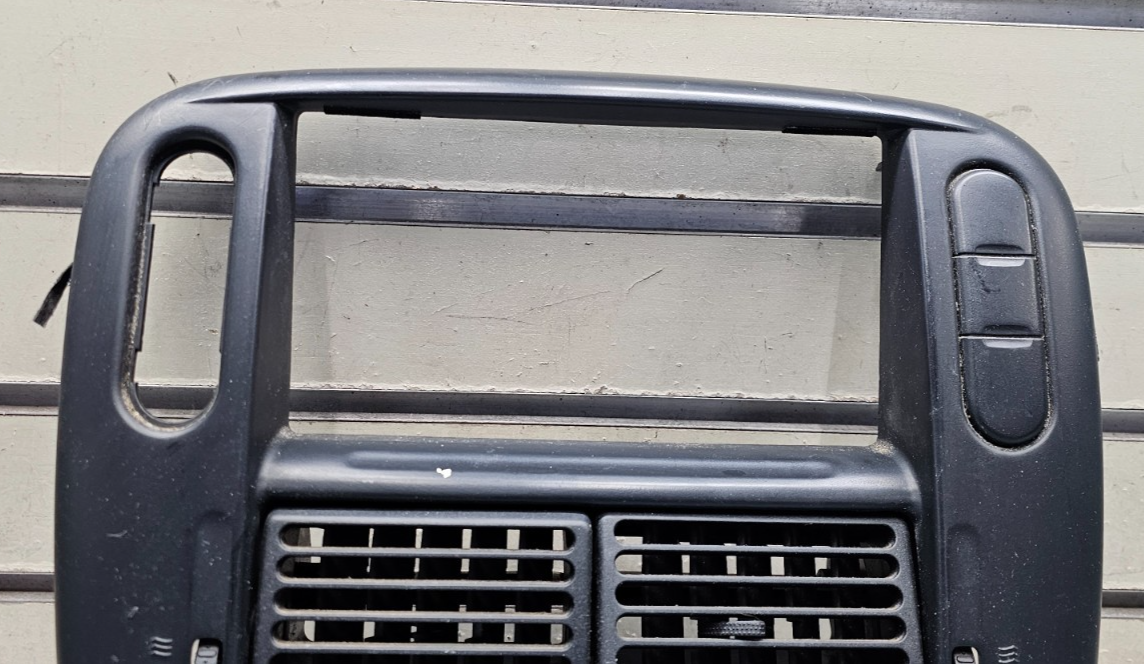 🔥2002–2003 Ford Explorer Dash A/C Climate Control Bezel Trim Vent Black