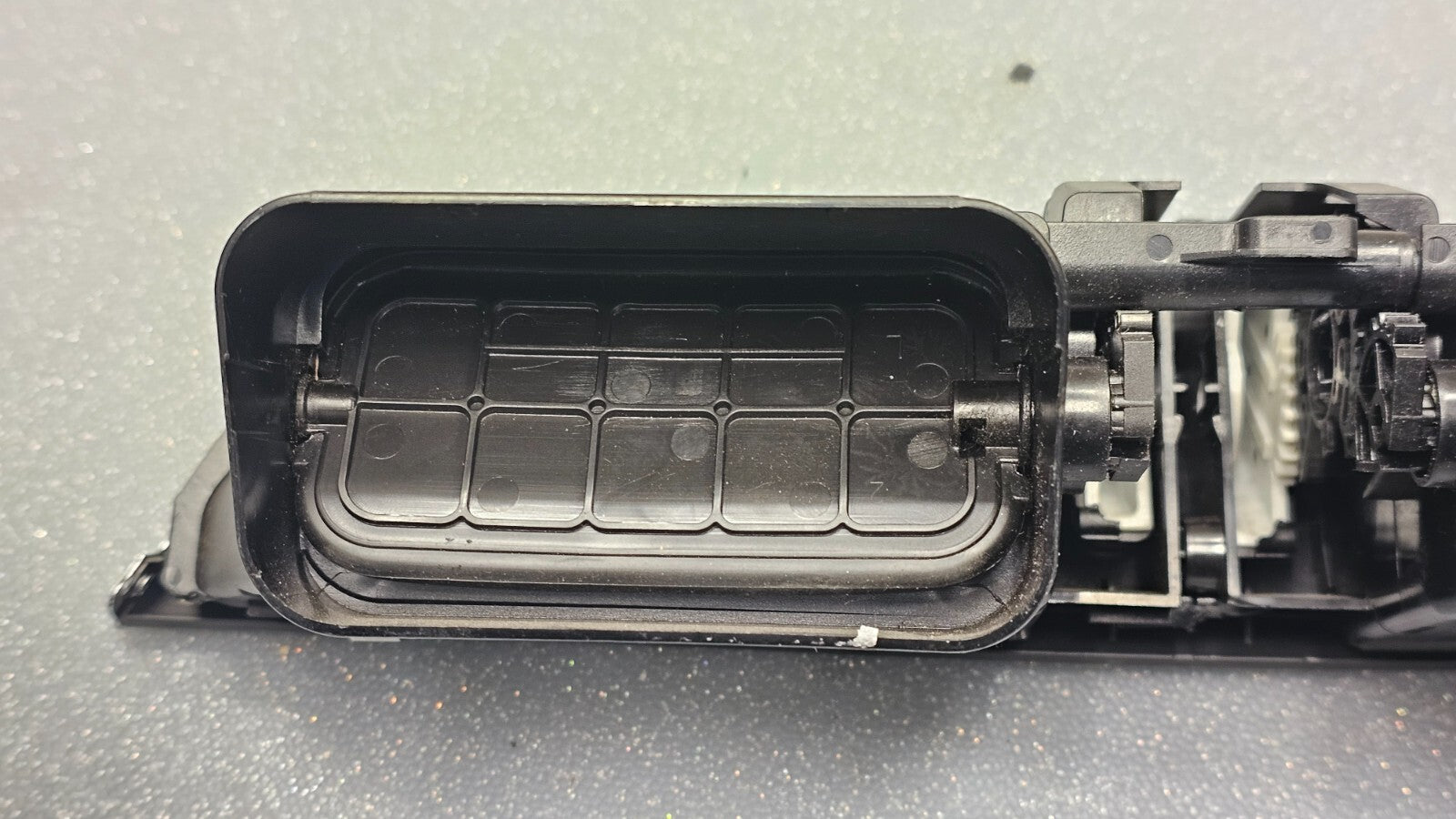 🔥 06-11 MERCEDE BENZ CLS500 W219 Dash Center Air Vent Heater Conditioning Black