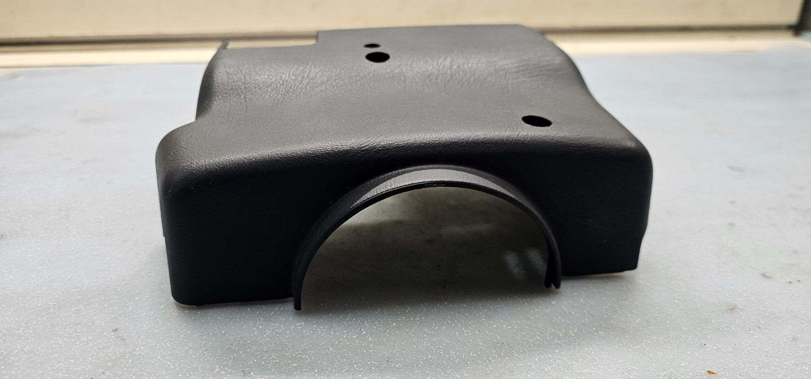 95-03 Escalade Astro Blazer Steering Column Lower Trim Cover Shroud UPPER BLACK