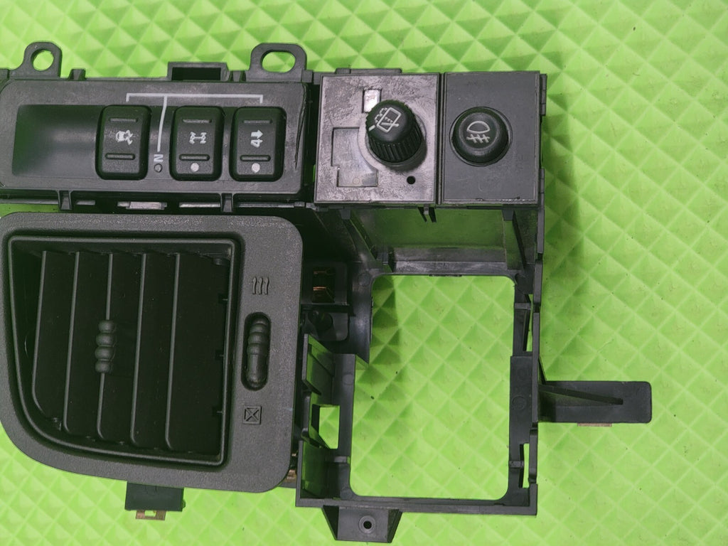🔥1999-2006 Chevy Silverado Sierra Headlight Switch Air Vent left black