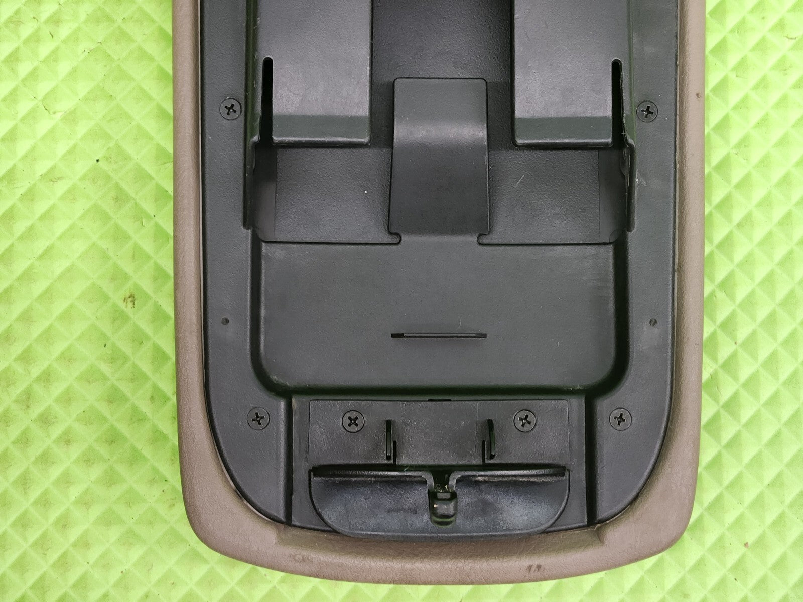 2002-2005 FORD EXPLORER Mercury Mountaineer Armrest Assembly Dark Gray