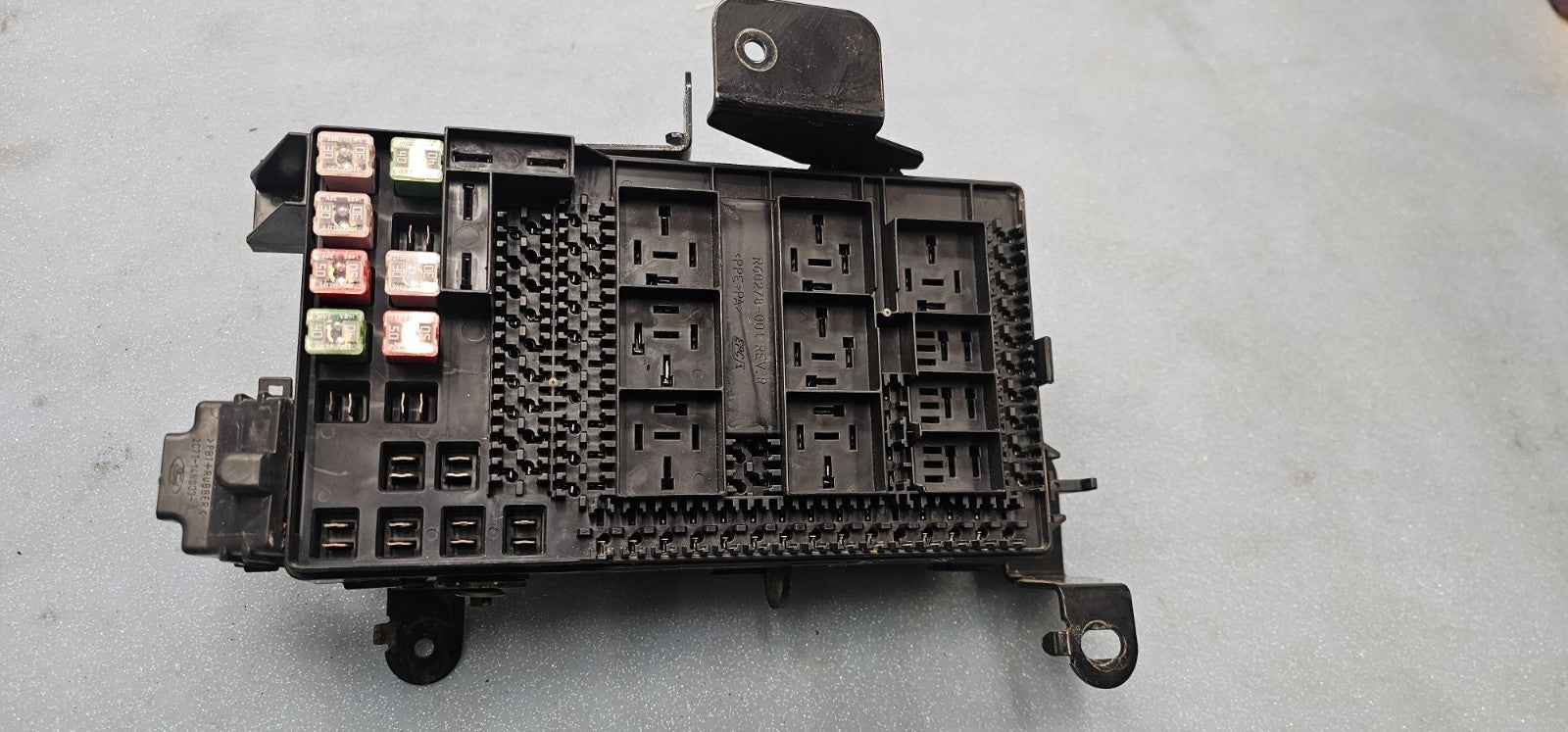 🔥03-04 Ford F250 Excursion Fuse Block Relay Box Junction Body Control Module