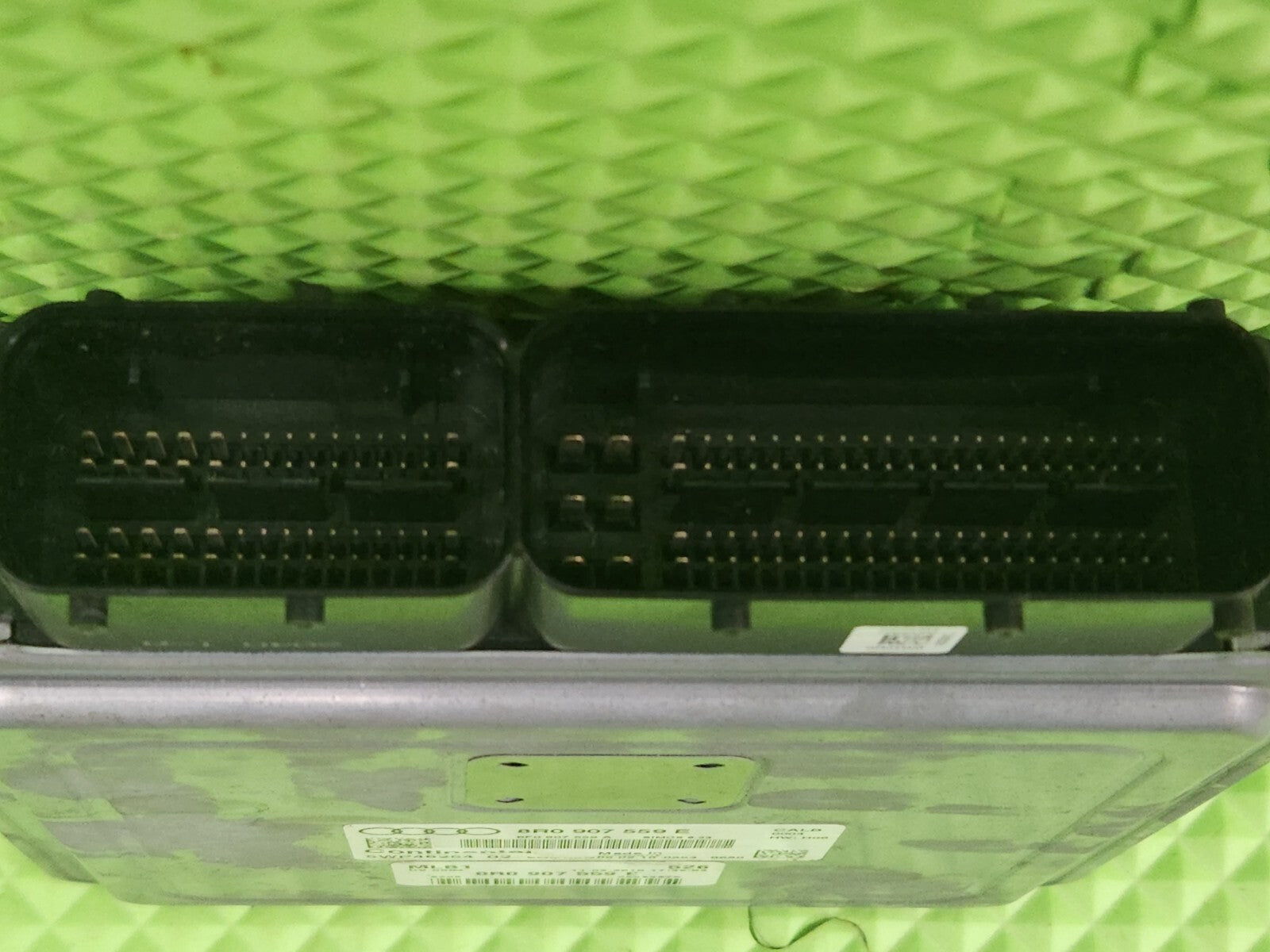 2010 AUDI Q5 Engine Control Module