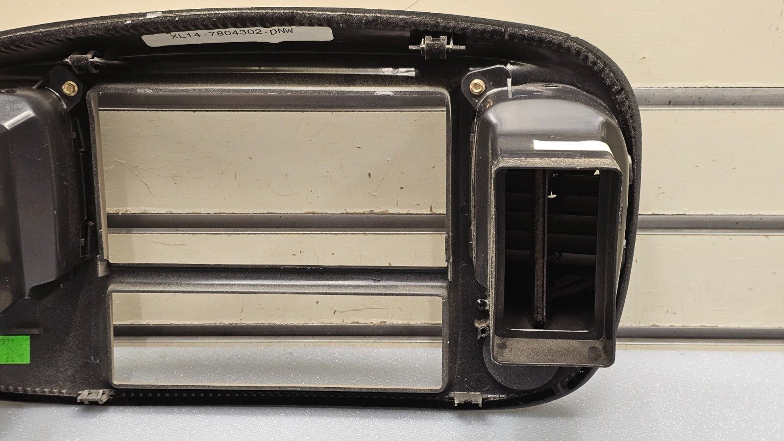 🔥97-03 Ford F150 Center Dash AM FM Radio Climate Trim Stereo BEZEL Panel Tan