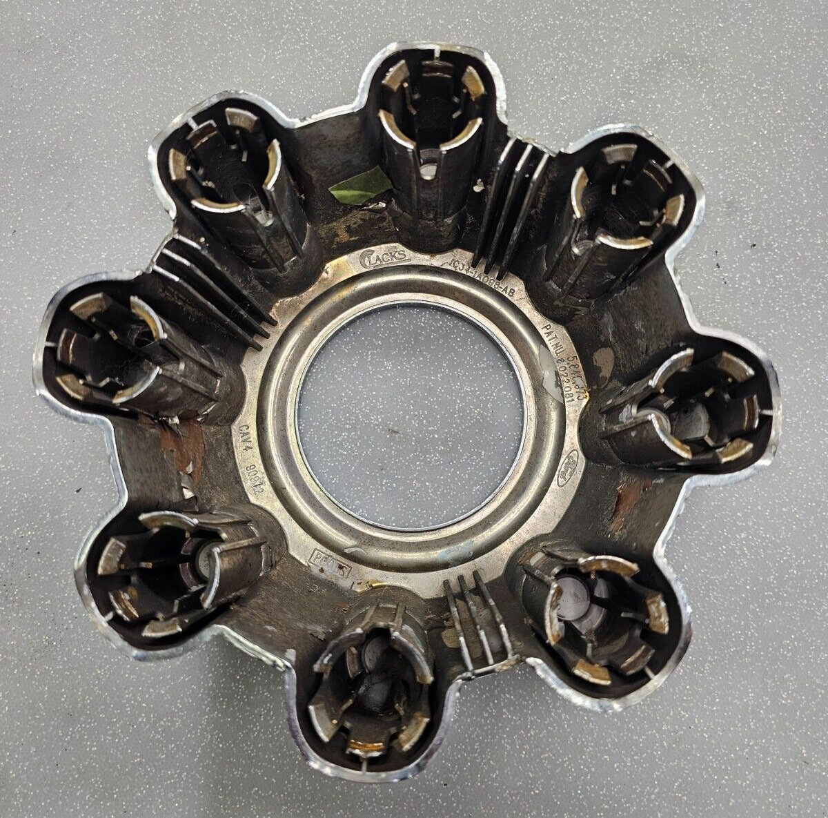 99-04 Ford F250 Excursion Super Duty Front Rear Wheel Center Cap Hubcap Silver