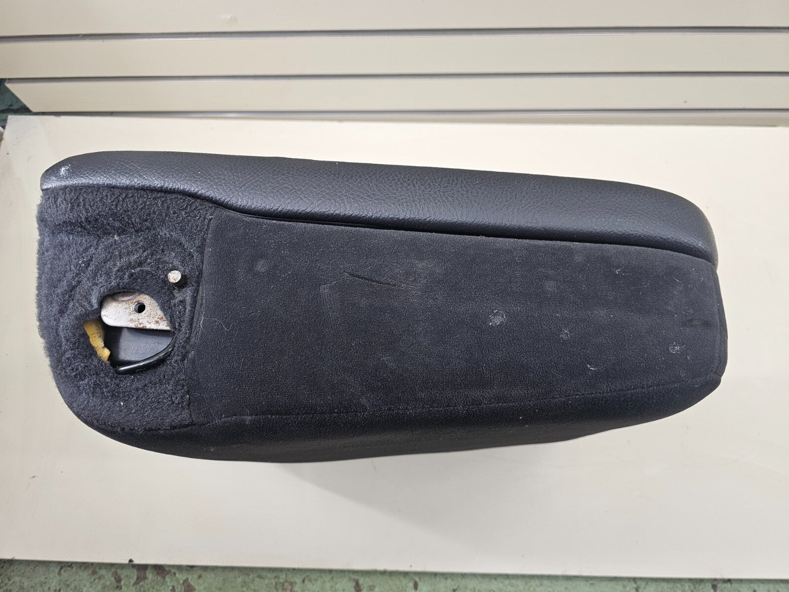 🔥02-08 Dodge RAM Center Console Jump Seat ARMREST Cover Lid Leather Black JS7