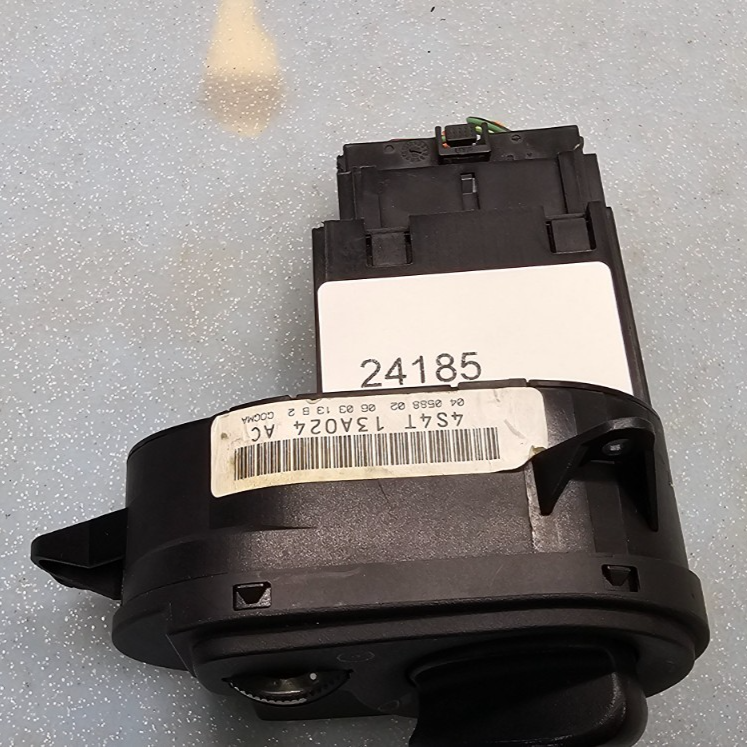 04-07 Ford Focus Dash Headlight Lamp Control Switch Head Fog Light Toggle Switch