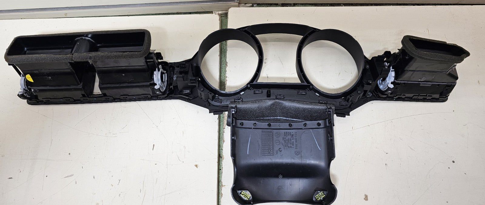🔥11-14 Volkswagen Jetta Speedometer Instrument Cluster Dash Bezel Air Vent Trim