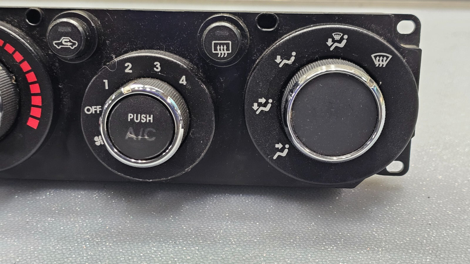 🔥06-11 Mitsubishi Endeavor Dash A/C Heater Climate Temperature Control Unit OEM