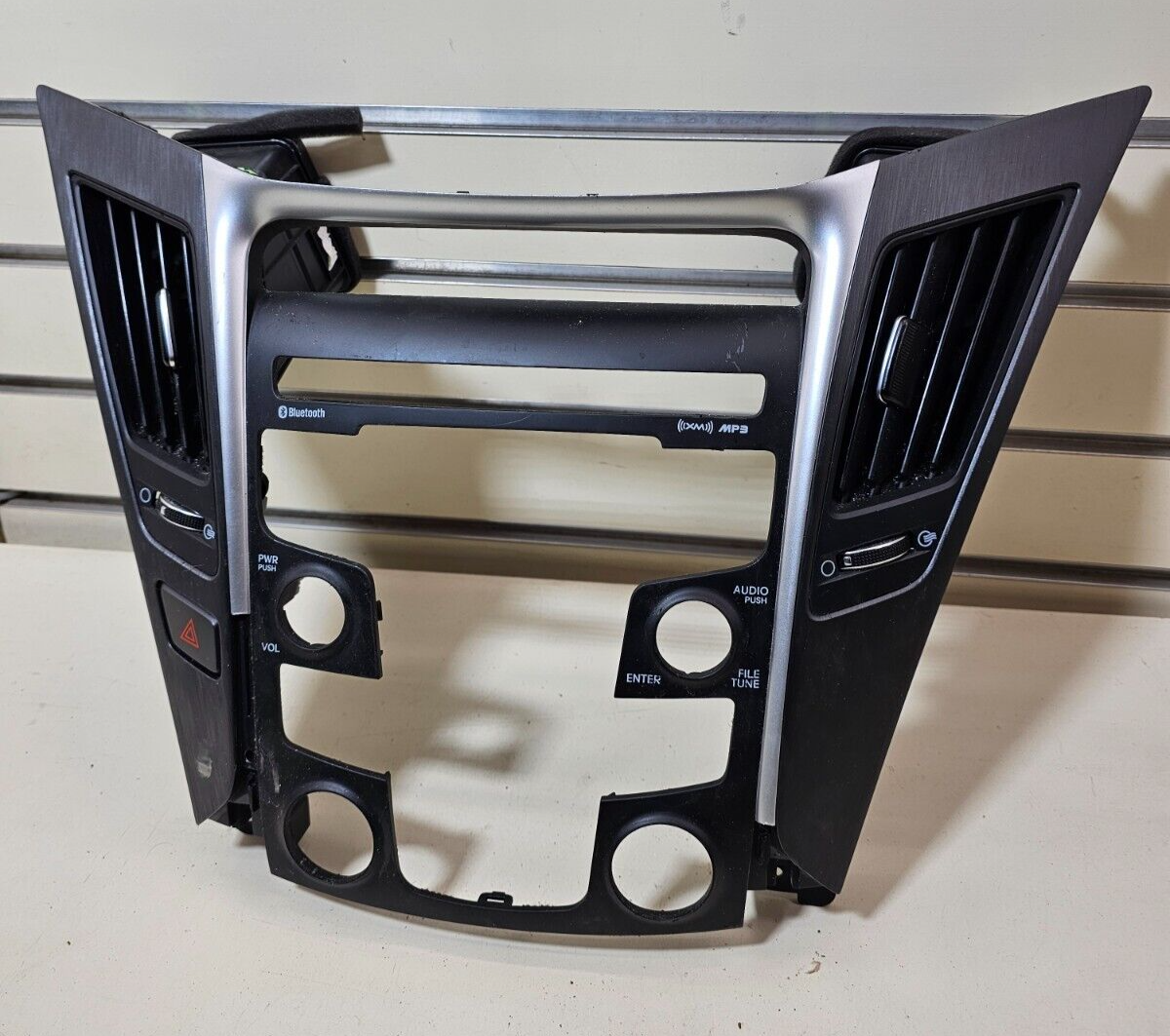 11-14 Sonata Center Dash Radio Bezel Trim Panel Climate Assembly DK GRAY/SILVER