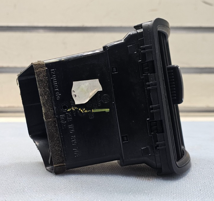 🔥05-10 VOLKSWAGEN JETTA FRONT CENTER DASH RIGHT PASSENGER AIR VENT HEATER BLACK