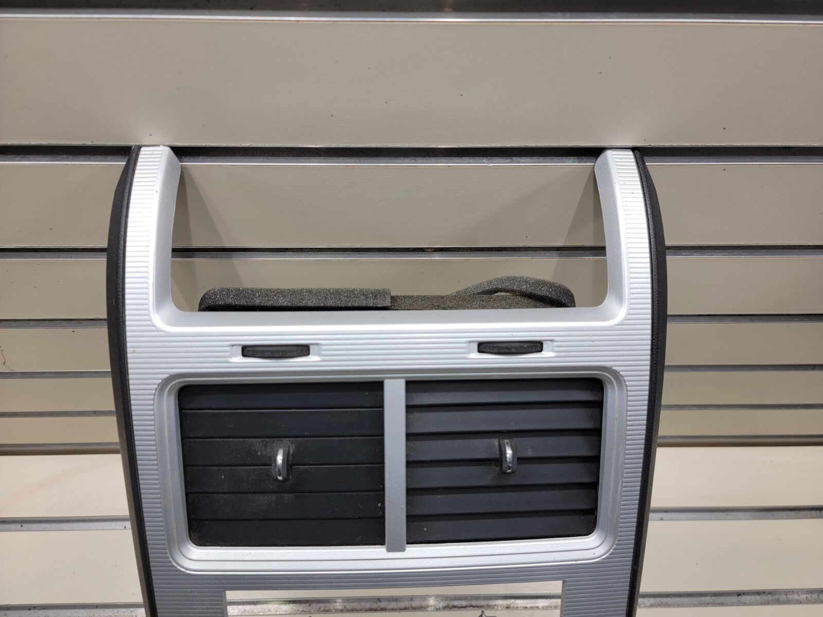 🔥2009-2010 DODGE JOURNEY DASH RADIO TRIM BEZEL OEM silver
