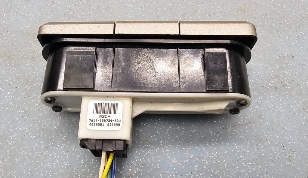 🔥07-10 Lincoln MKX Dash Traction Hazard Emergency Control Switch Silver