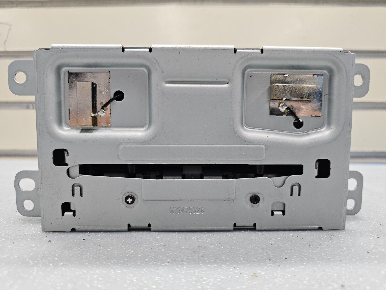 🔥2013 Malibu Volt AM FM Audio Radio Stereo Display Player Module Unit Assembly