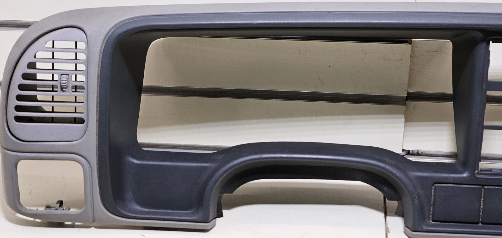 95-99 CHEVY GMC TRUCK SILVERADO CK Cluster Gauge Speedo Dash Bezel LIGHT GRAY C3