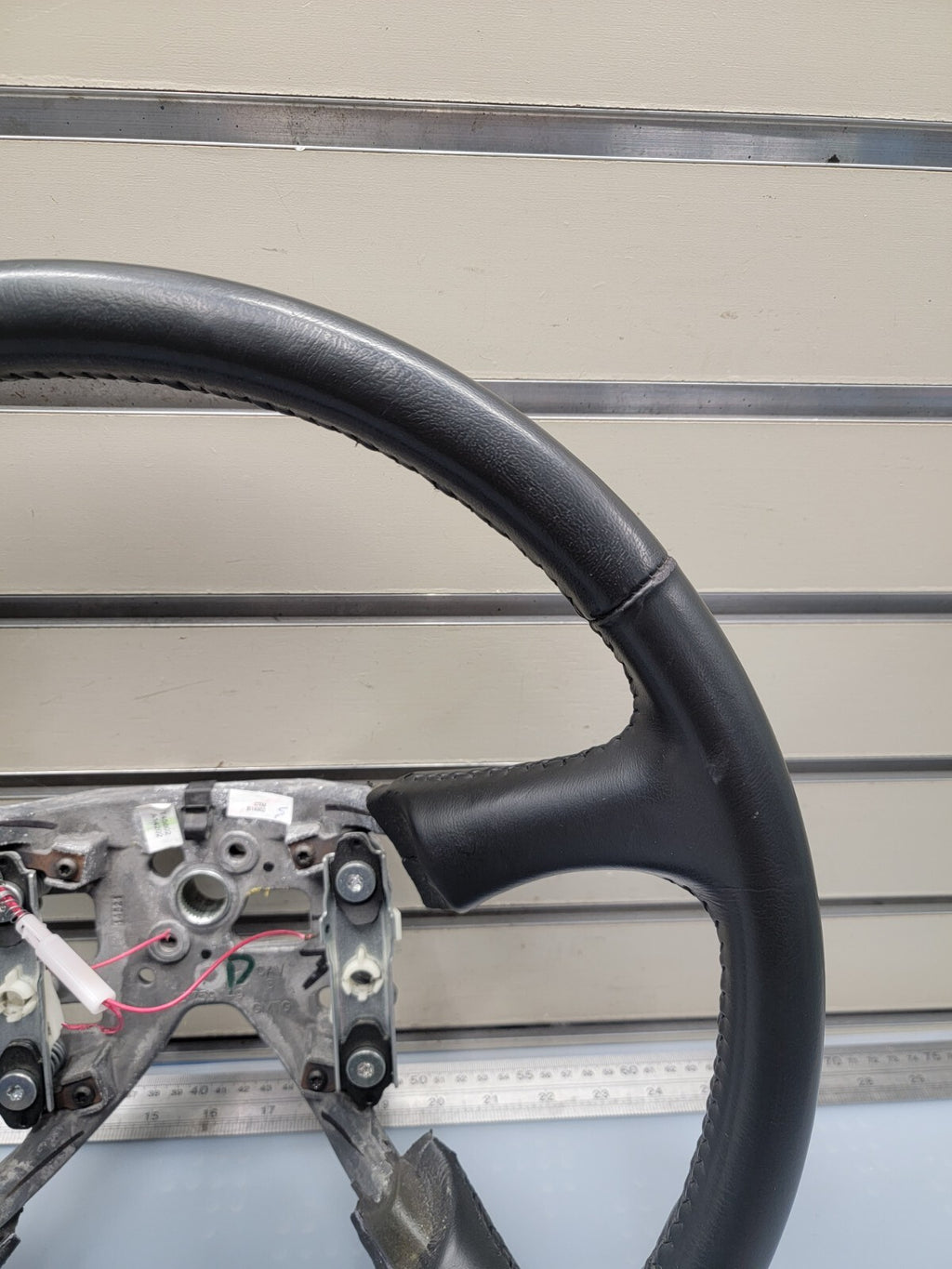 99-02 Chevy Silverado Tahoe Suburban Blazer SONOMA Steering Wheel Leather black