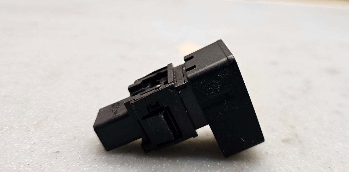 🔥07-21 VERSA NV 200 Hazard Light Emergency Flasher Switch Hatchback BLACK OEM