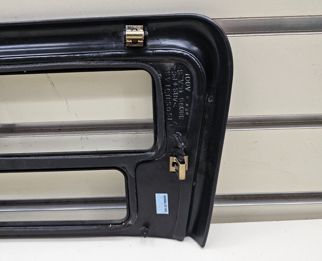 02-06 Escalade Center Dash Radio Display Bezel Trim Panel Assembly DK Gray/Wood