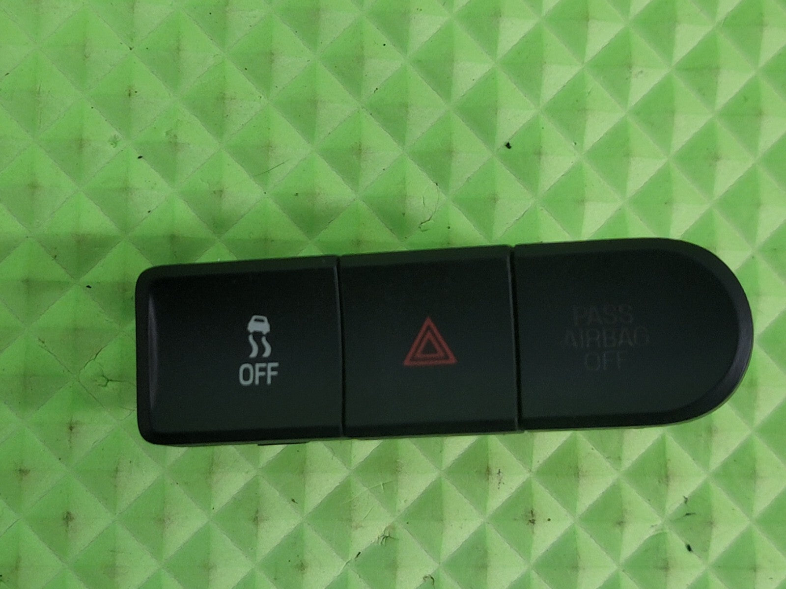 🔥2007-2010 Ford Edge Hazard Traction Off Switch SW33
