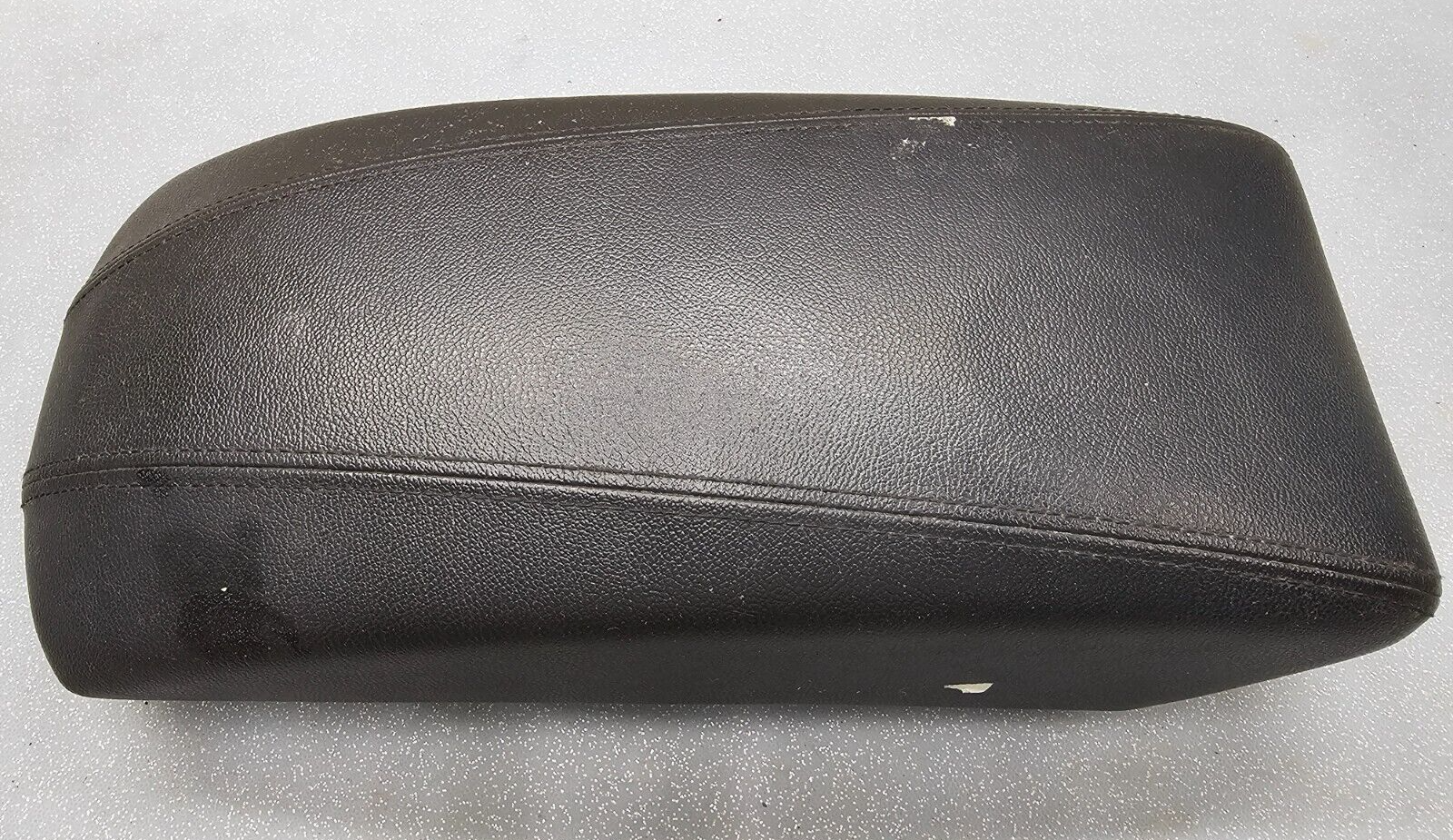 🔥11-14 HYUNDAI SONATA FRONT CENTER CONSOLE ARM REST LID COVER TOP PAD BLACK OEM