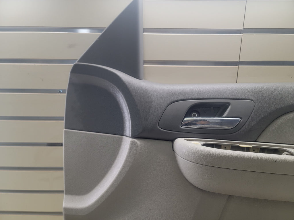 🔥07-09 Chevy Suburban Tahoe Yukon Right Passenger Door Trim Panel gray auto D15